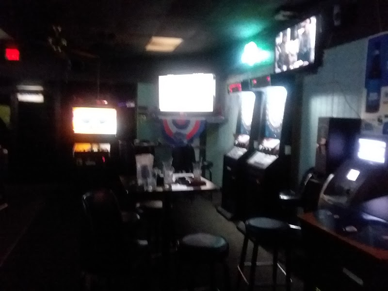 B J's Pub photo 5
