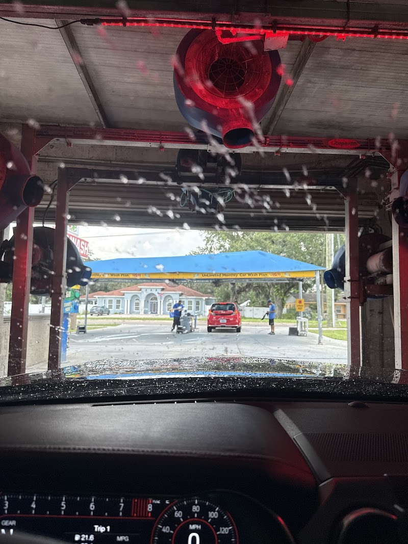 Octopus Car Wash Plant City photo 4