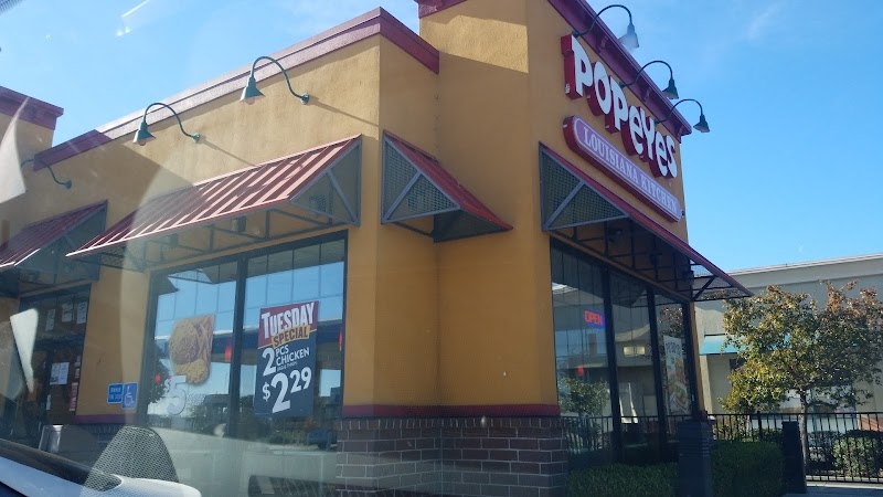 Popeyes Louisiana Kitchen photo 4