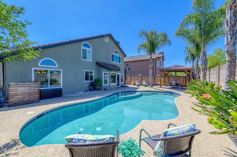 Brenda Vance - Our Perfect Pad - Compass REALTOR photo 4