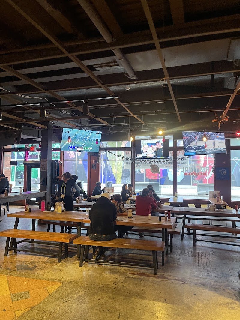 Redd's Biergarten photo 5