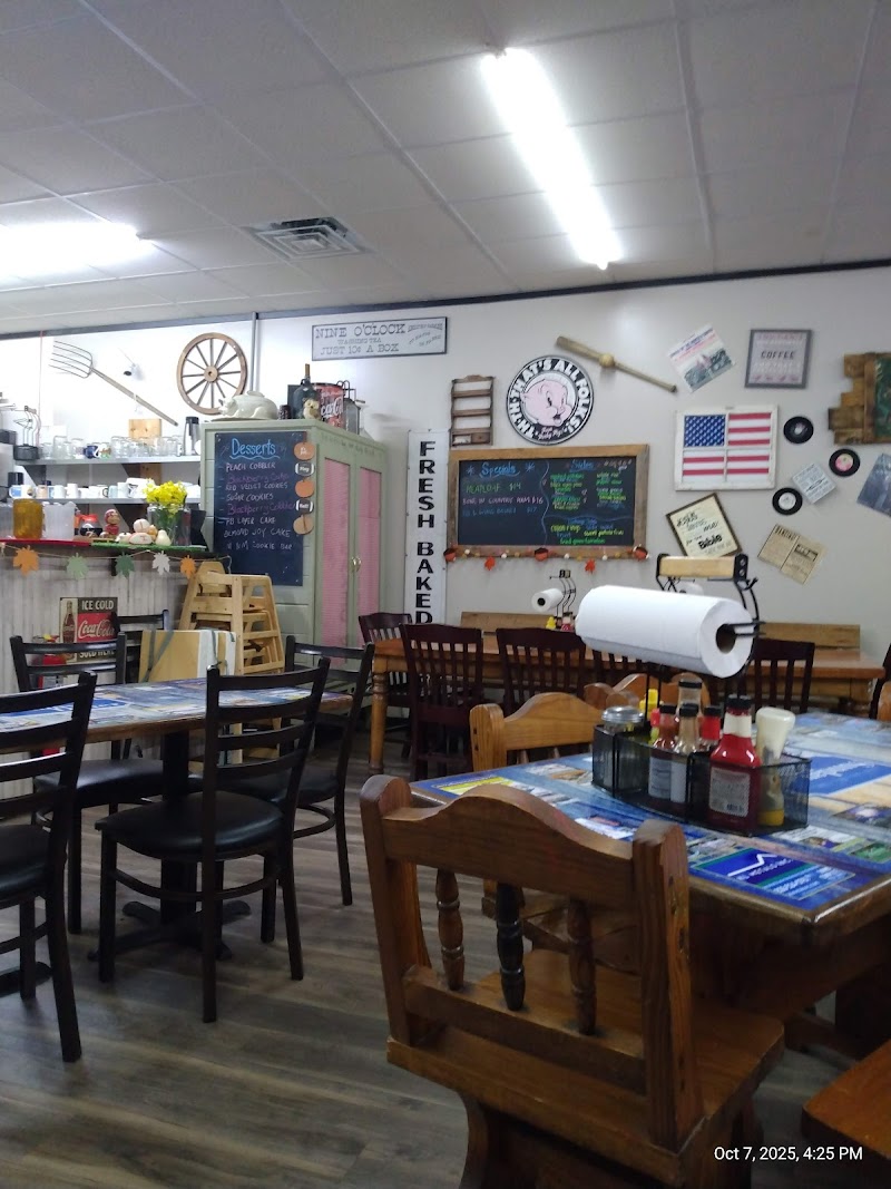 Sunday Diner photo 3