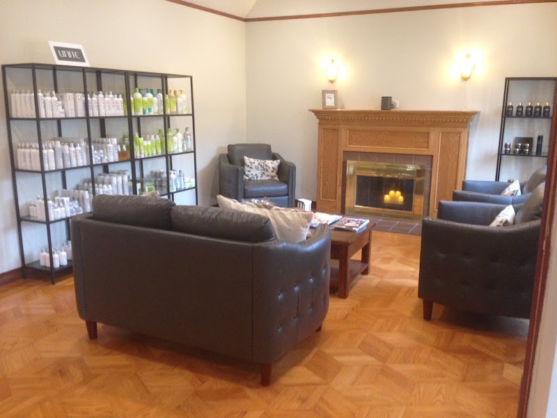 Flaunt Salon and Spa photo 3