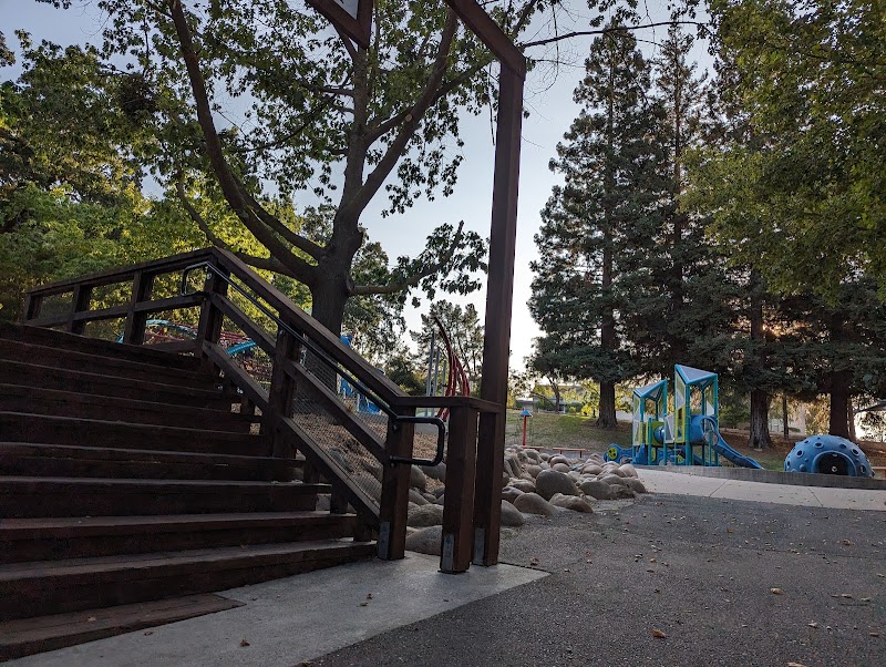 Oak Hill Park Community Center photo 3