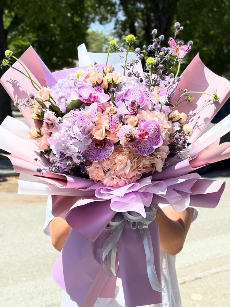 Tasty Petal Flower Shop photo 5