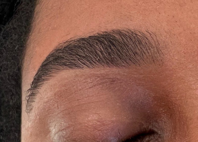 Glamour Glow Brows photo 4