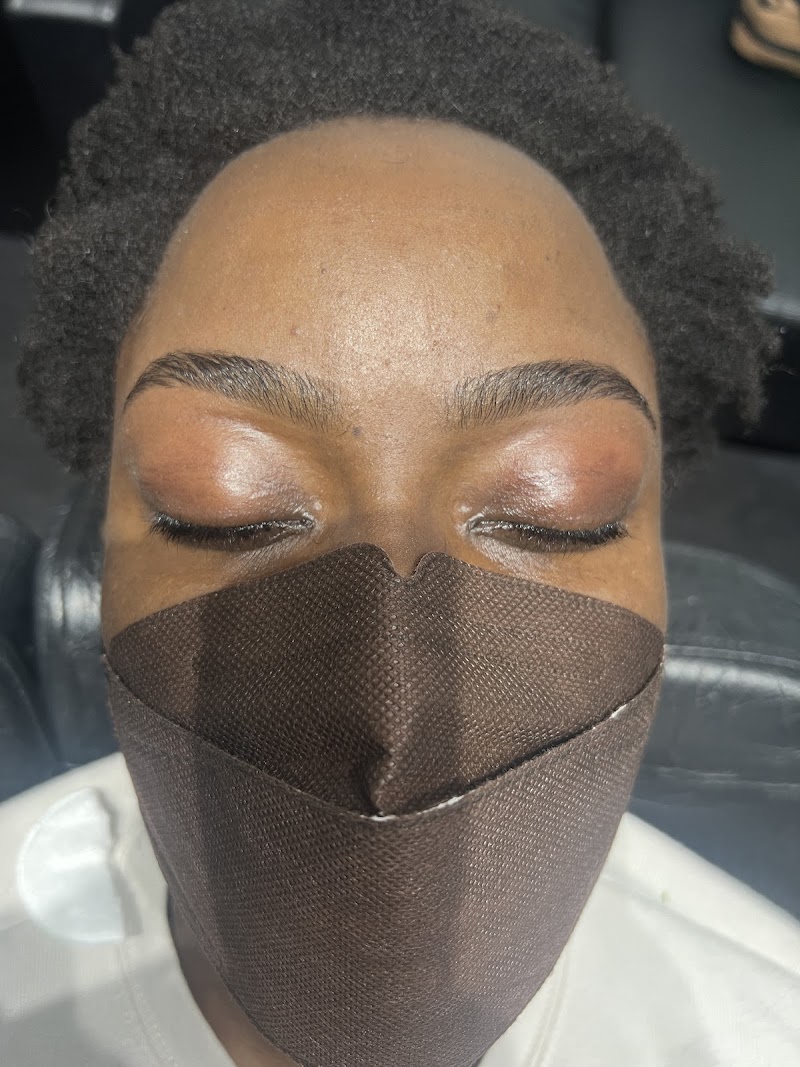 Glamour Glow Brows photo 2