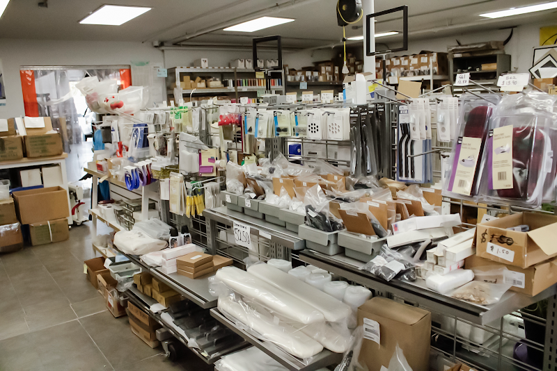 Apparel City Sewing Machine photo 2