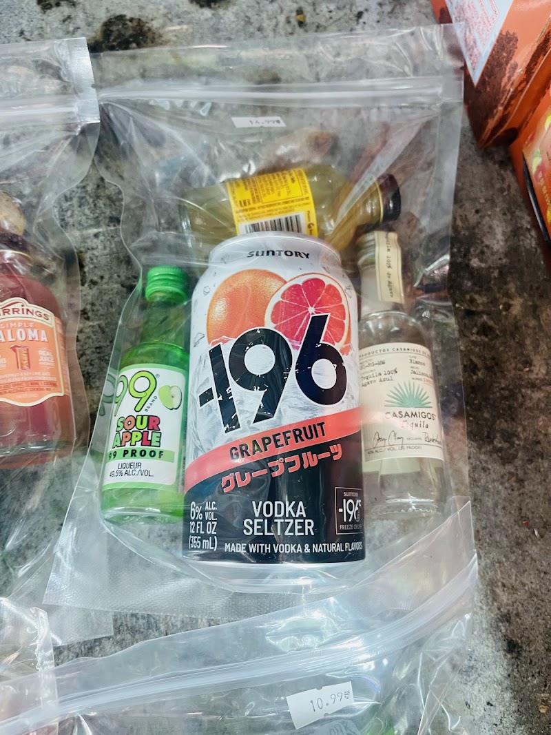 Bob's Discount Liquor photo 4