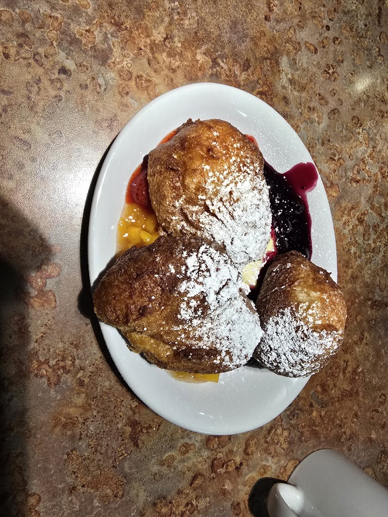 Huckleberry's Breakfast & Lunch photo 4