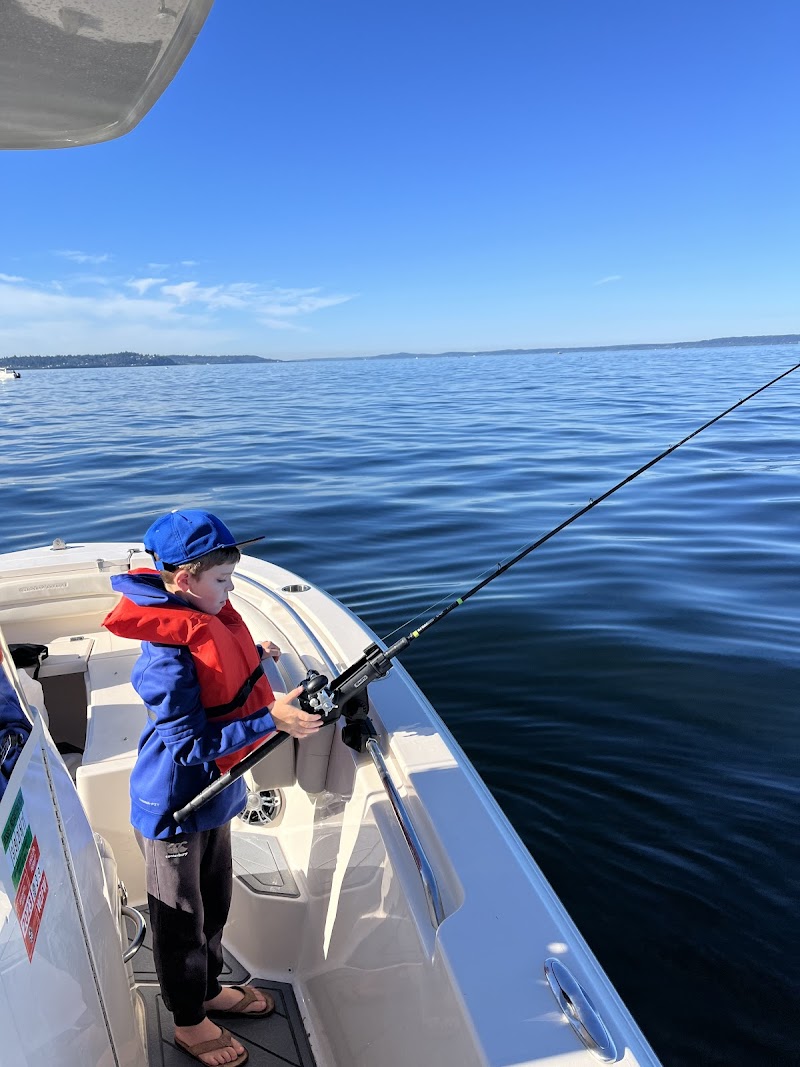 Cut Plug Charters-Seattle Salmon Fishing photo 2