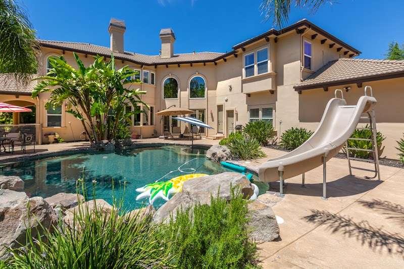 INTERO Vacaville • Solano County Real Estate • Realtor • Elizabeth Fry Team photo 2