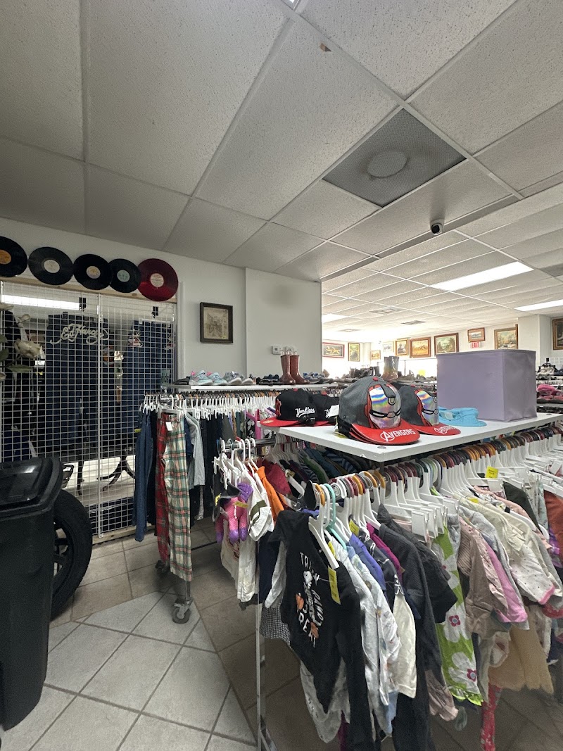 Golden Thrift Antiques & Jewelry photo 5