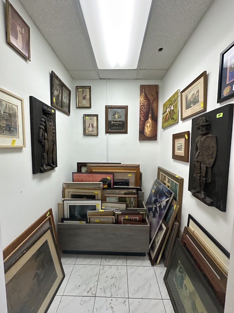 Golden Thrift Antiques & Jewelry photo 2