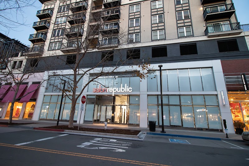 Salon Republic Emeryville photo 4