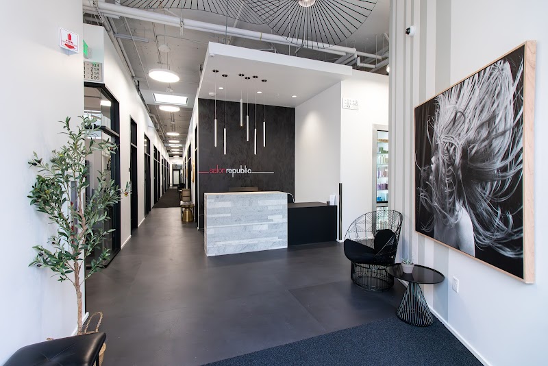 Salon Republic Emeryville photo 5
