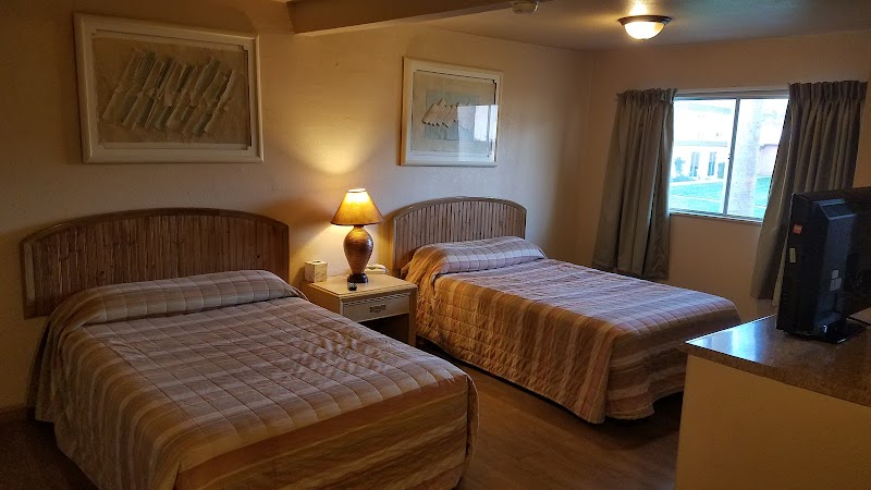 General Kearny Inn Motel & Event Center photo 2