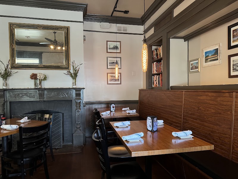 Kelly's Oyster House and Bar photo 2