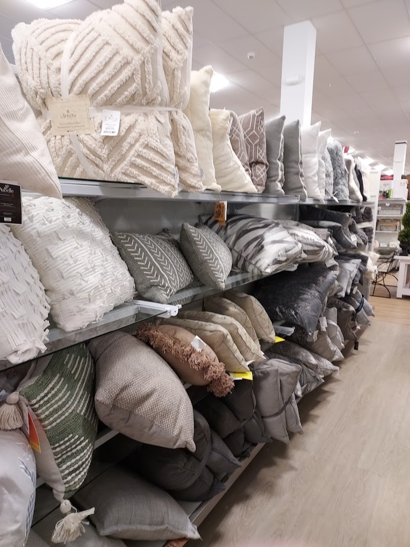HomeGoods photo 4