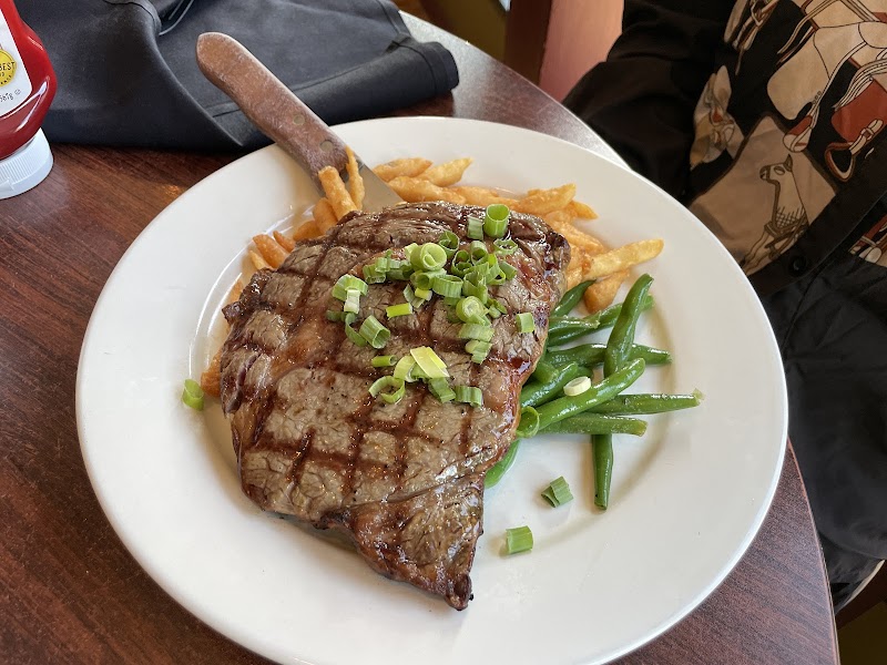 Christopher's Third Street Grille photo 4