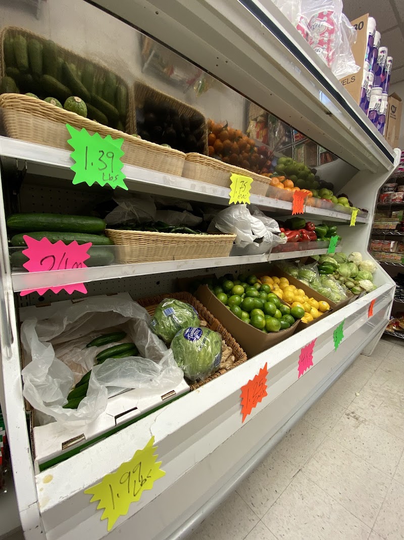 Amigos Market photo 2
