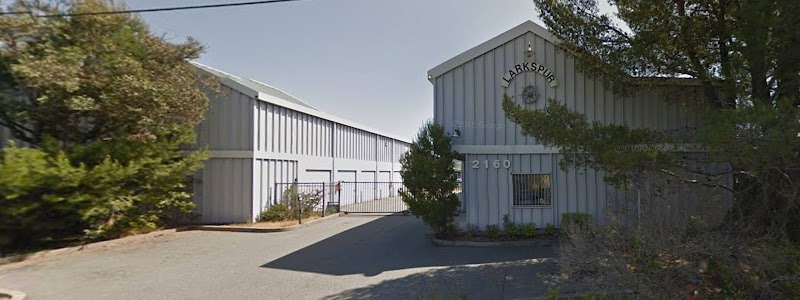 Larkspur Storage photo 2