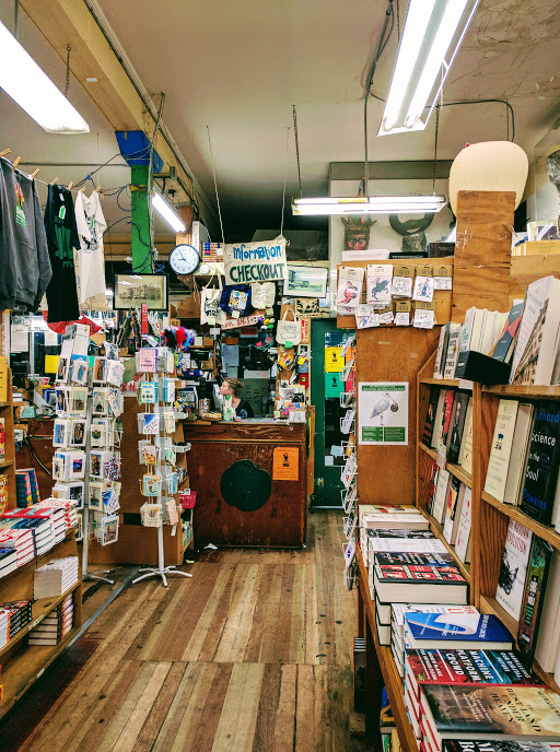 Green Apple Books photo 5