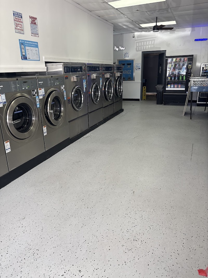 Happy Laundromat photo 5