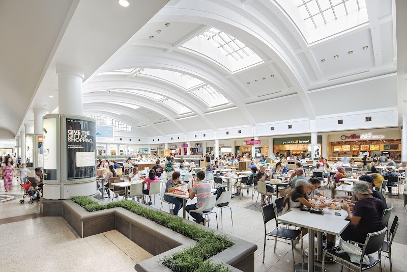 Menlo Park Mall photo 3