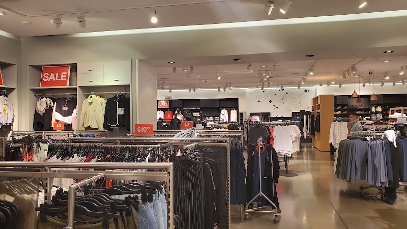 Tanger Outlets Phoenix photo 4