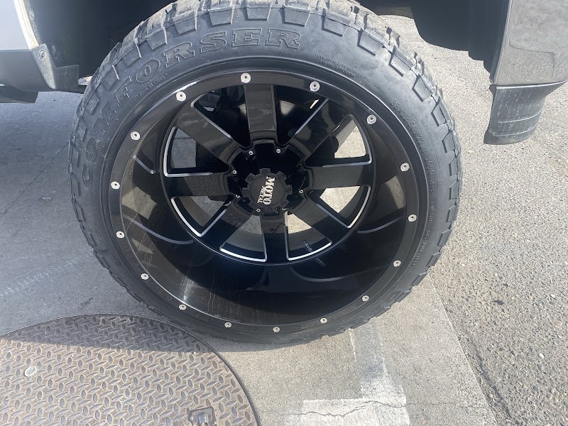 Yen's Auto Services & Tires photo 4