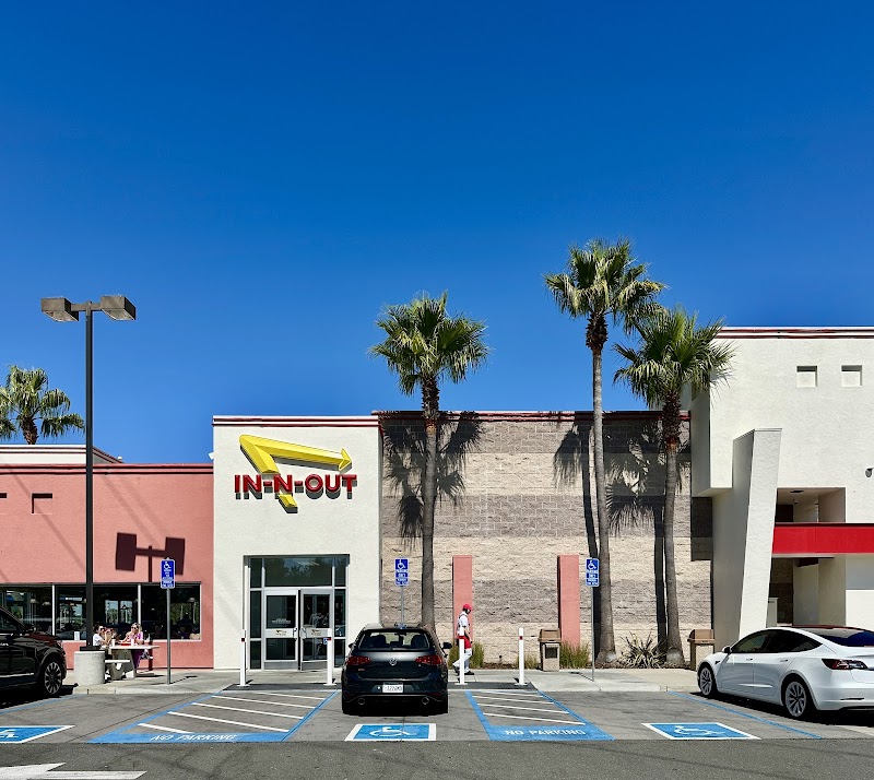 Photo of In-N-Out Burger