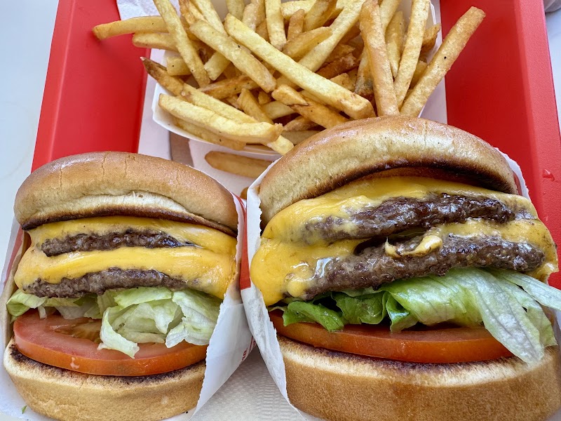 In-N-Out Burger photo 2
