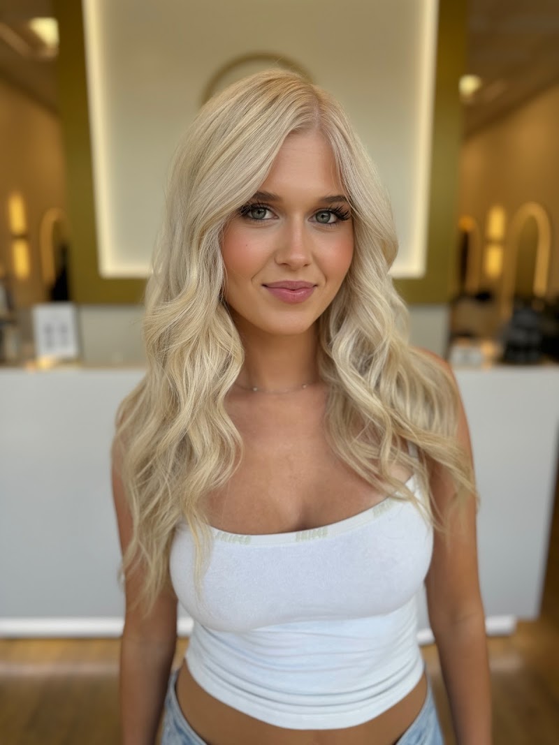 Golden Bay Blondes photo 3