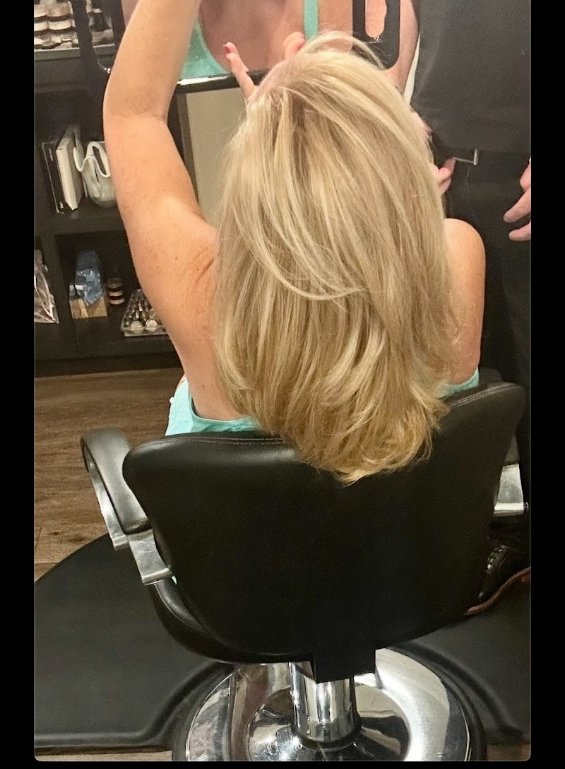 Tamar Dupre Salon photo 5