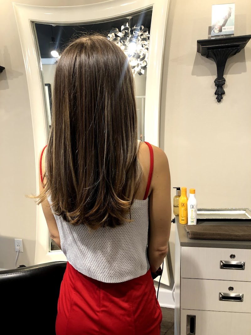 Tamar Dupre Salon photo 2