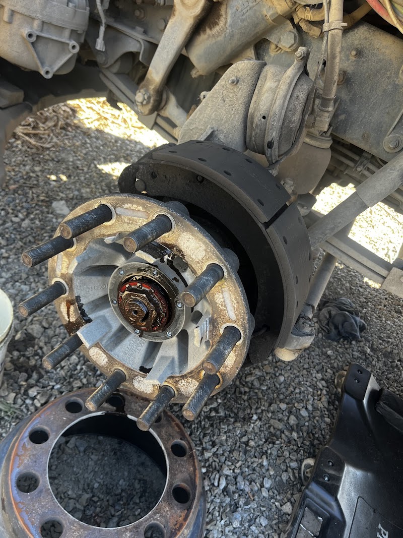 road service tires & diesel mechanic carlos photo 5