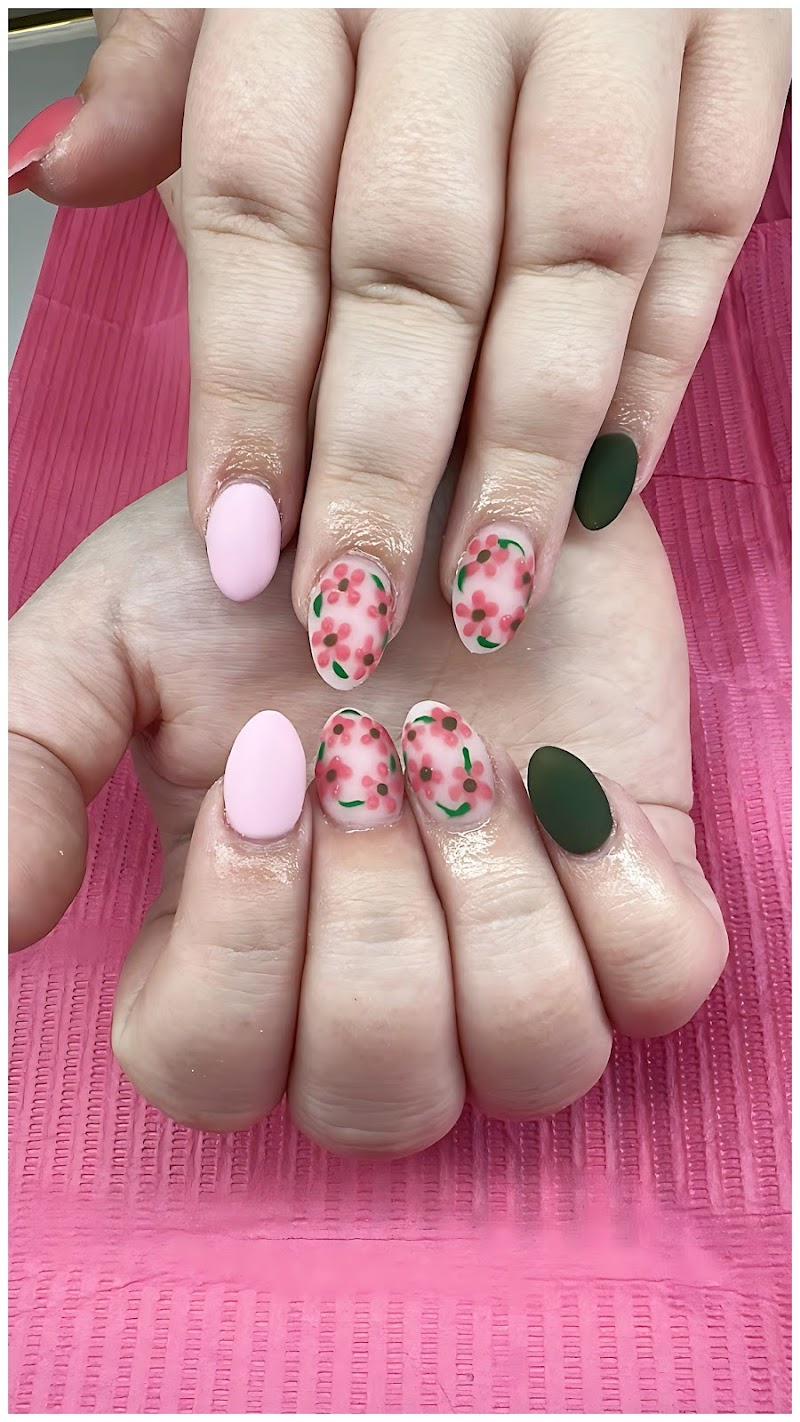 Palace Nails and Spa photo 5