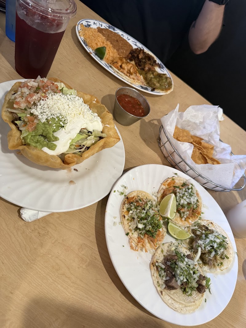 Taqueria Mar y Tierra photo 5