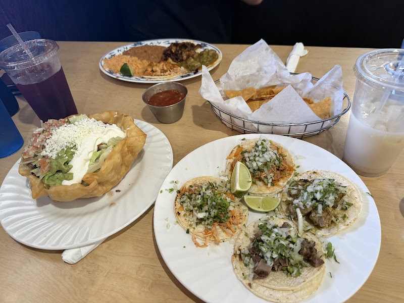 Taqueria Mar y Tierra photo 3
