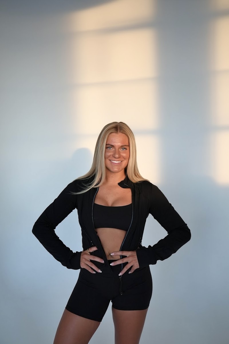 EM/K Spray Tan photo 2