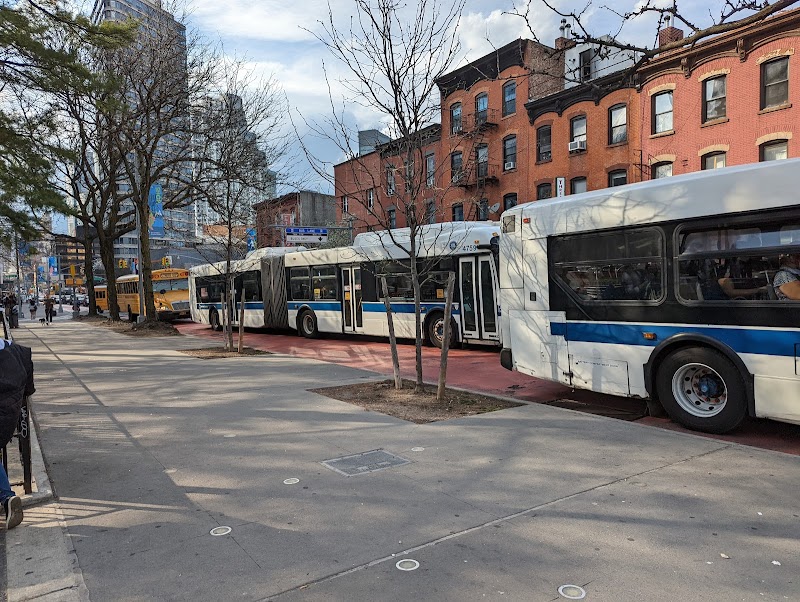 Fulton St photo 4