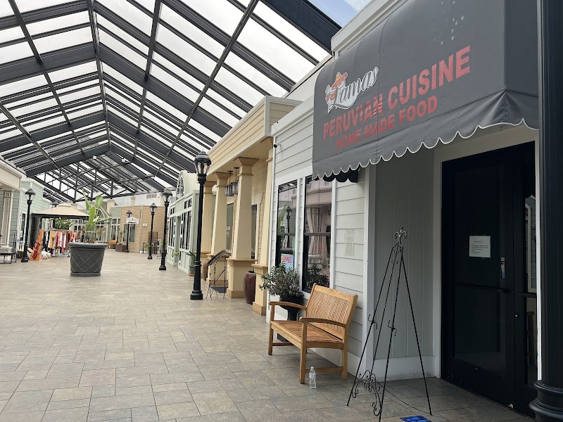 Photo of Shoppes at Harbor Village