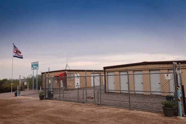 IN Self Storage - Oracle photo 3