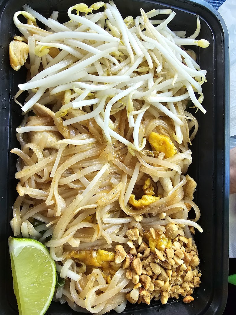 Malongdo Thai Food Truck photo 3