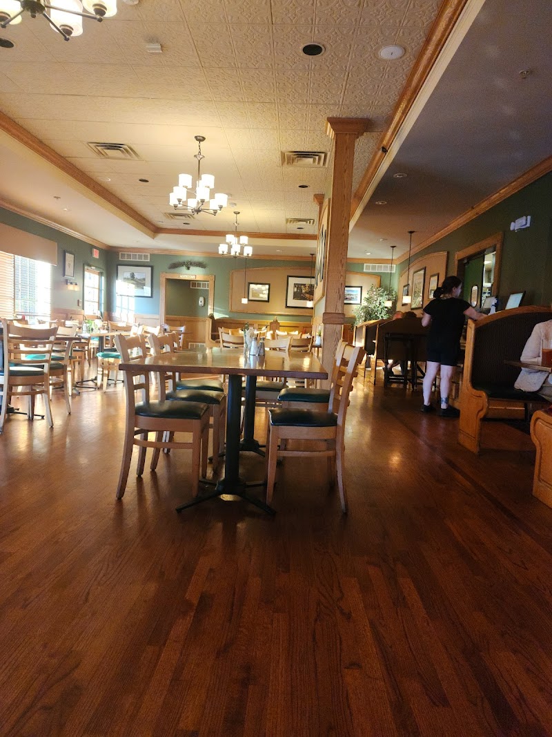 Flaherty's Three Flags Inn — Webster photo 4