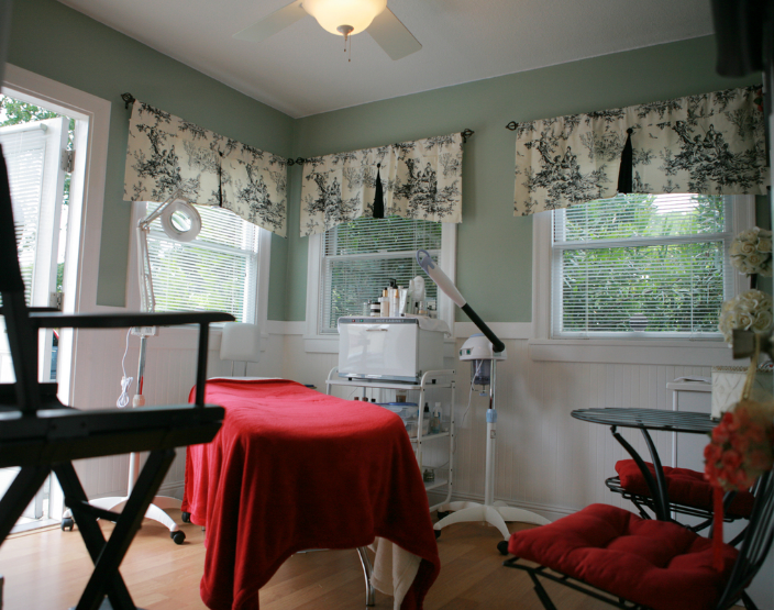 Frontier Salon photo 5