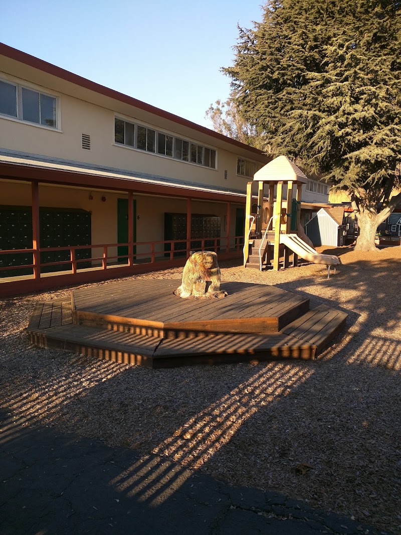 Mission Hills School Castro Valley ( TK-K 5Th) photo 3