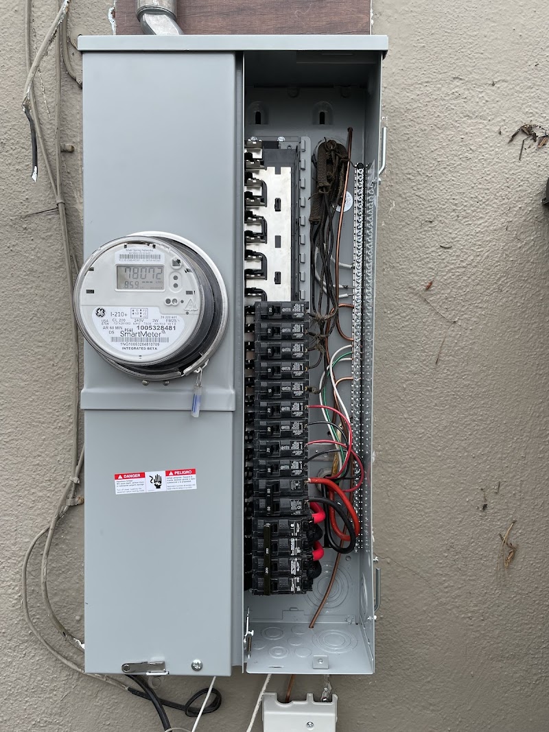 110/220V Electric Co. Inc. photo 3