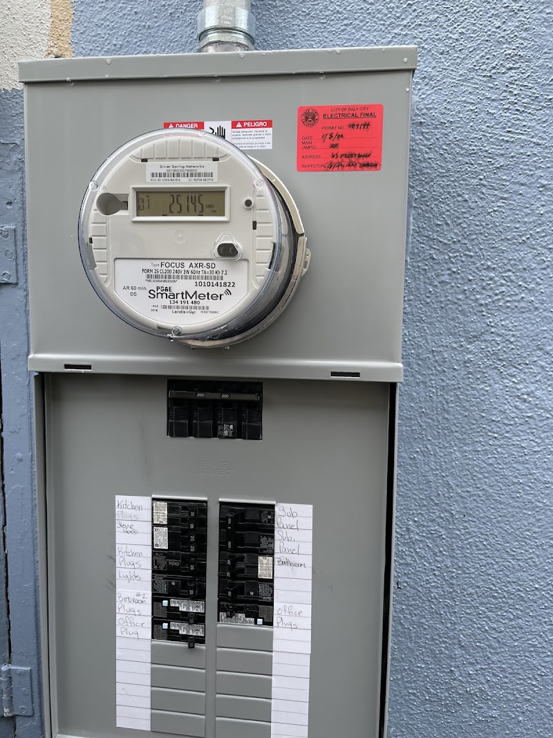 Photo of 110/220V Electric Co. Inc.